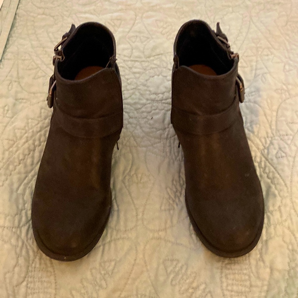 Black ankle booties size 8 1/2